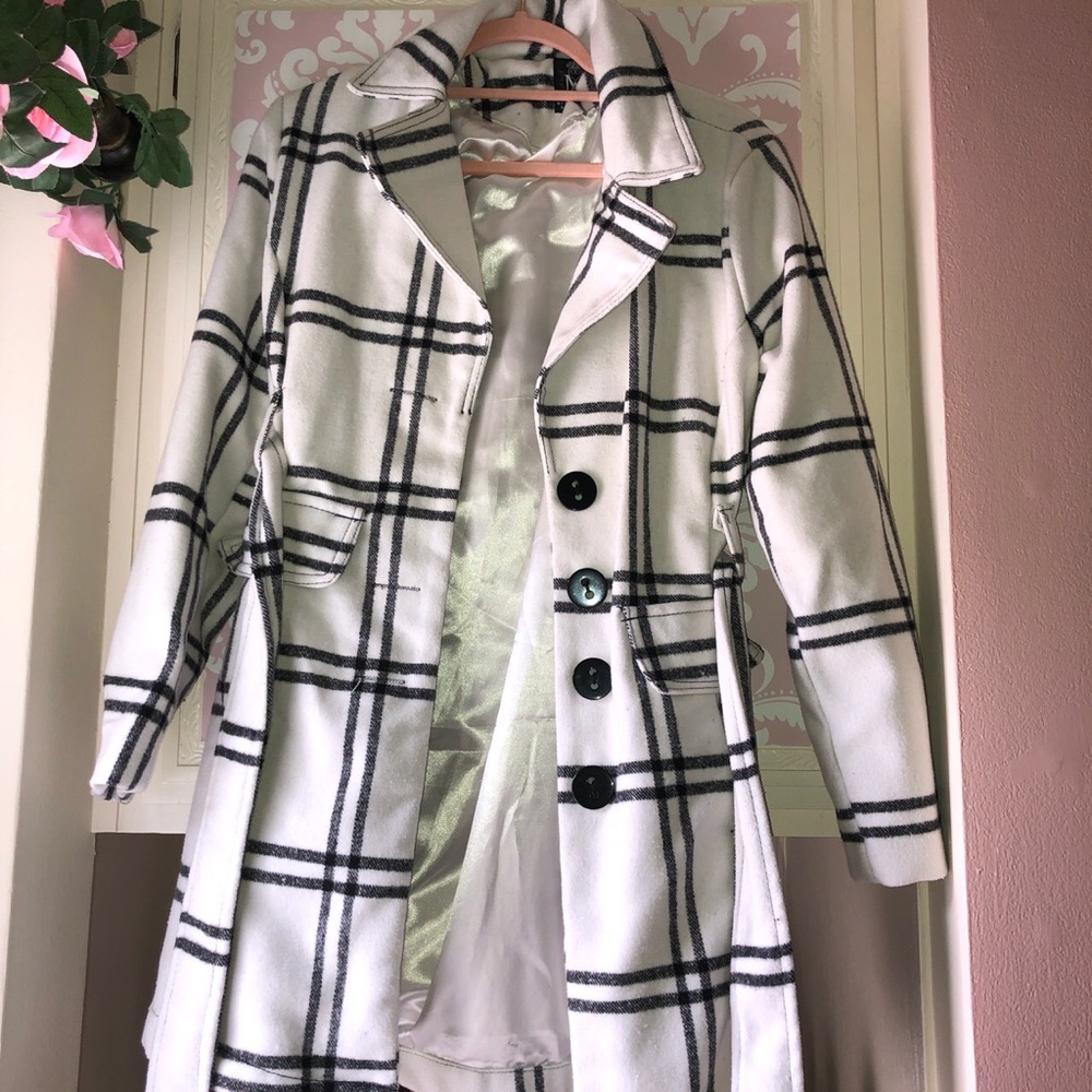 Miss Ashley white & black plaid coat jacket